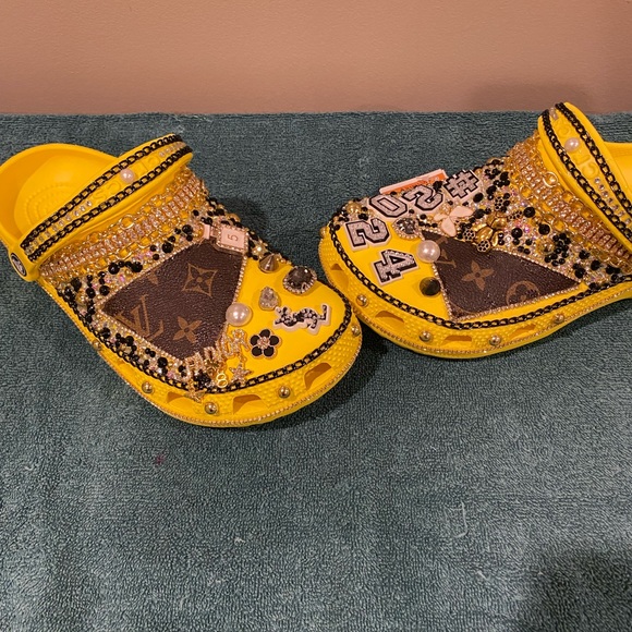 Bling Crocs - Picture 6 of 11